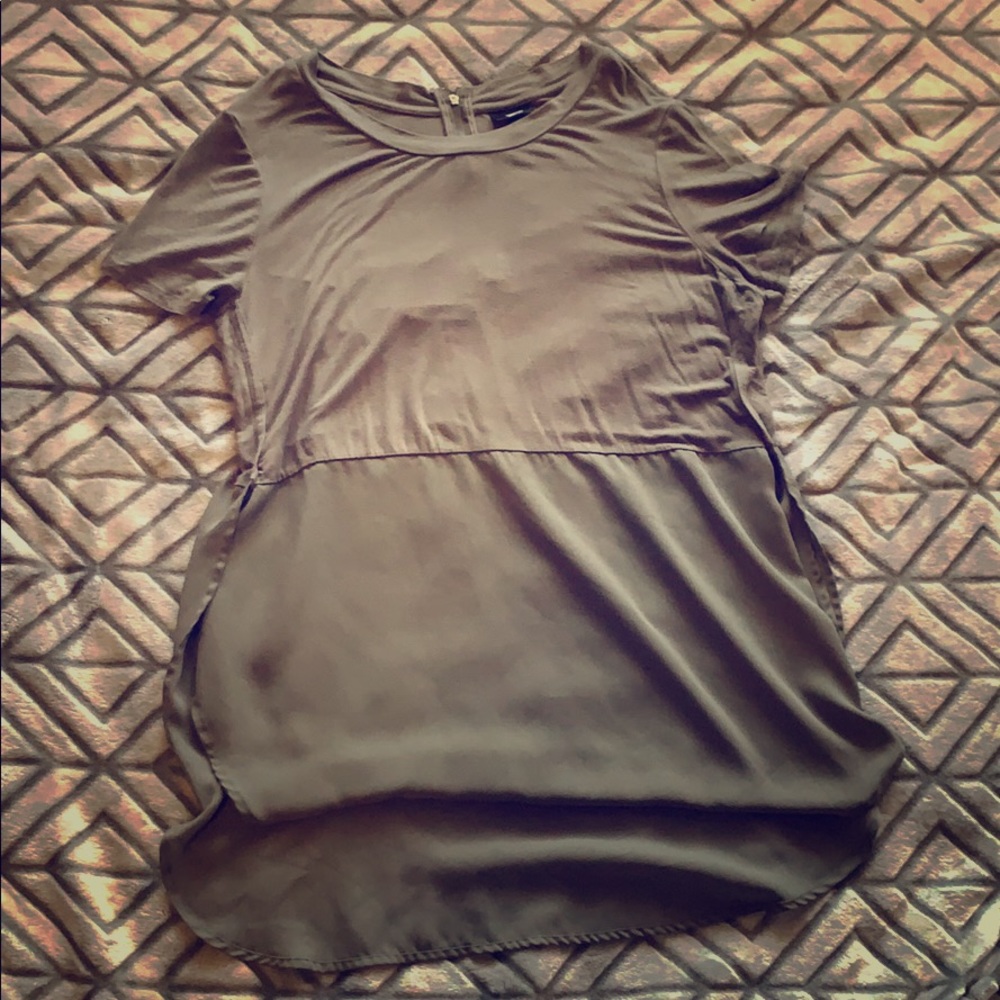 💚 Flowy Olive Top 💚